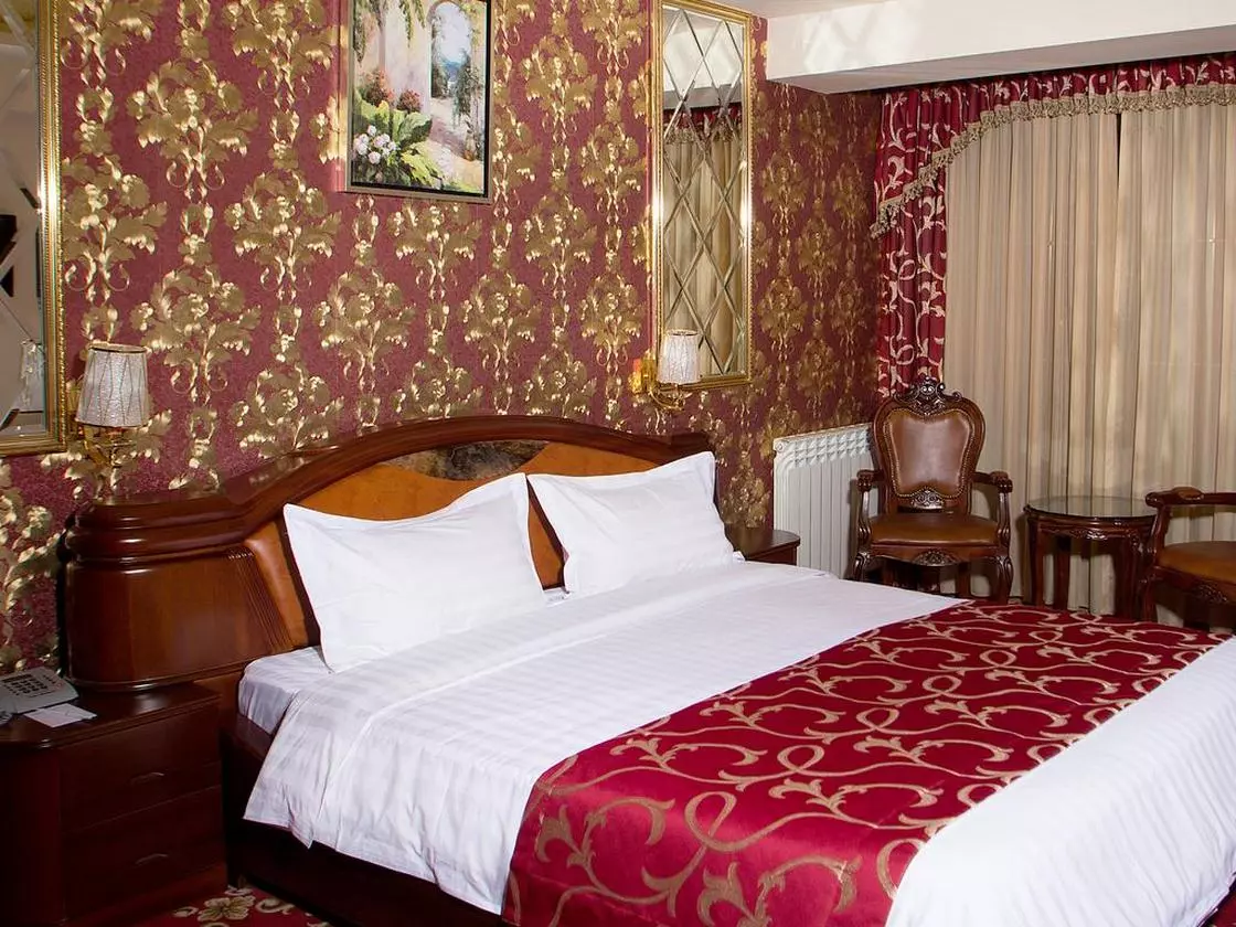 CRONPALACE_SHABAVIZ (15).jpg